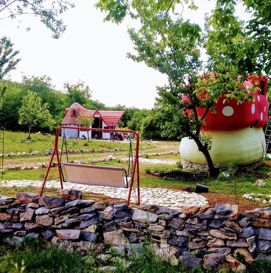 Krka Fairytale Little Castle Hotel สกราดิน ภายนอก รูปภาพ